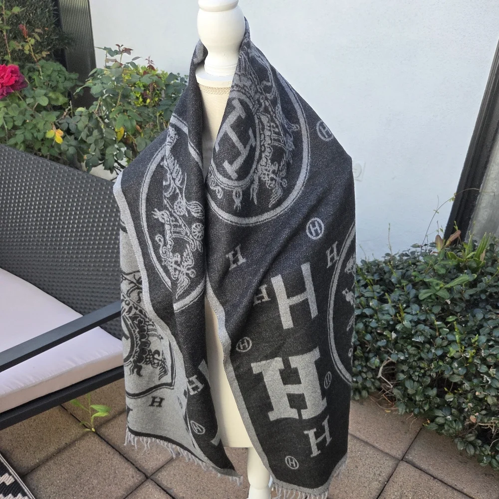 Hermes Black and Gray Monogram Cashmere-Blend Scarf - Picture 2 of 5